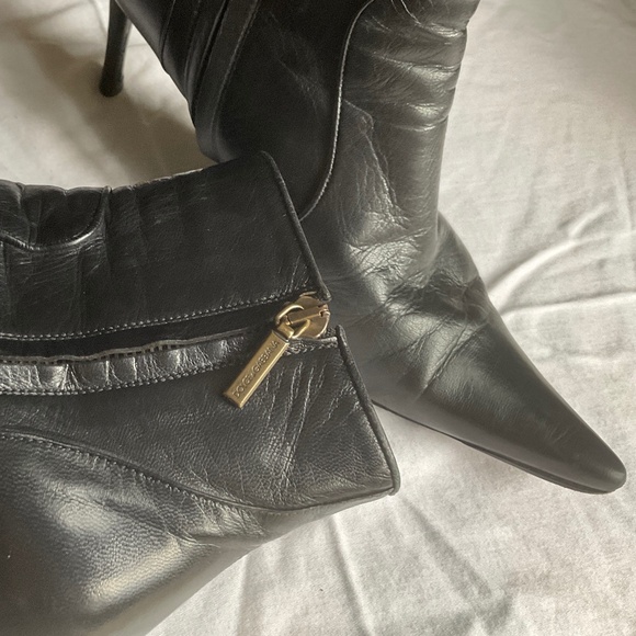 Dolce & Gabbana pointed toe high heeled bootie size 36.5 - Picture 5 of 14